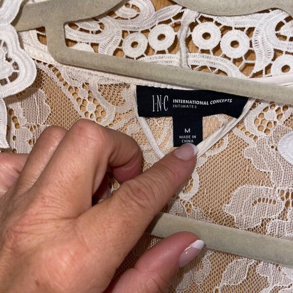 INC International Concepts Womens Robe Size Medium White Lace Floral Casual - Picture 12 of 14